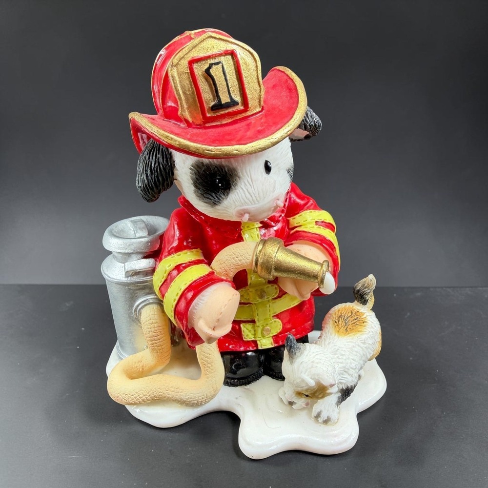 Enesco Mary Moo Moos Prepared For Every E-moo-gency Firefighter Cow Figurine